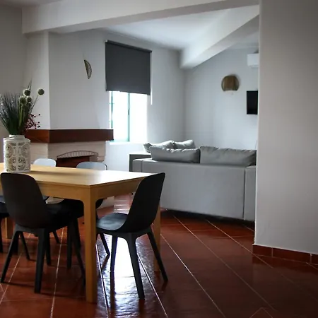 Casas Do Monte * Palmela