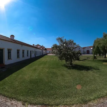 Farm stay Casas Do Monte Palmela